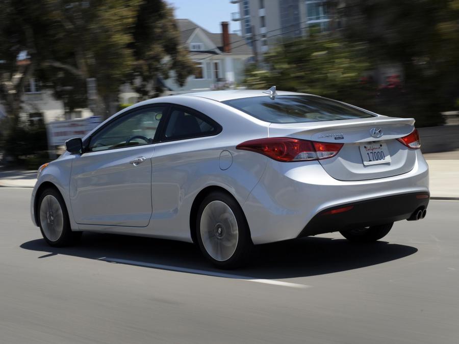  Hyundai Elantra Coupe 2012 года  (фото 9 из 88)